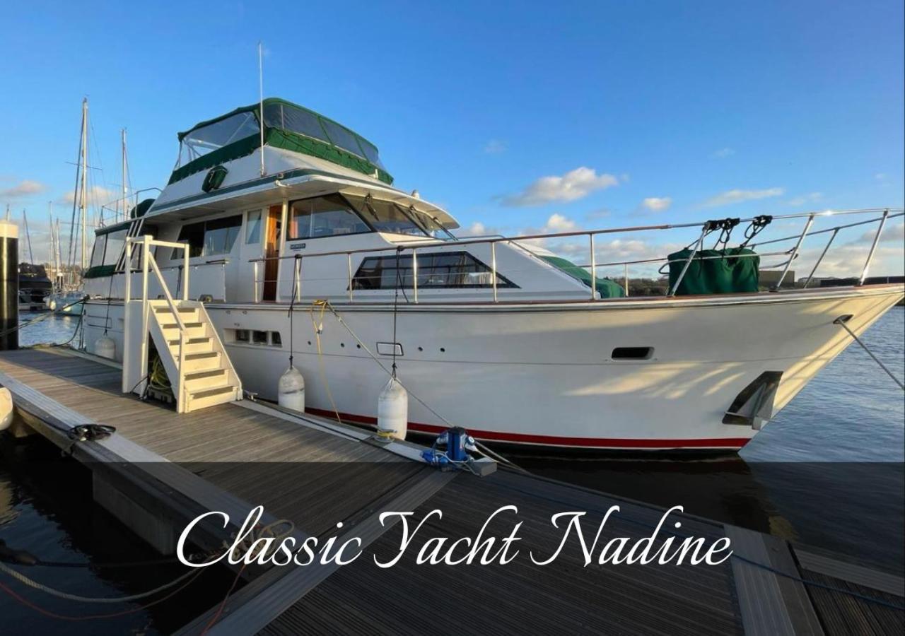 Classic Yacht Nadine In Poole Harbour, Dorset, With A Hot Tub Jacuzzi Экстерьер фото